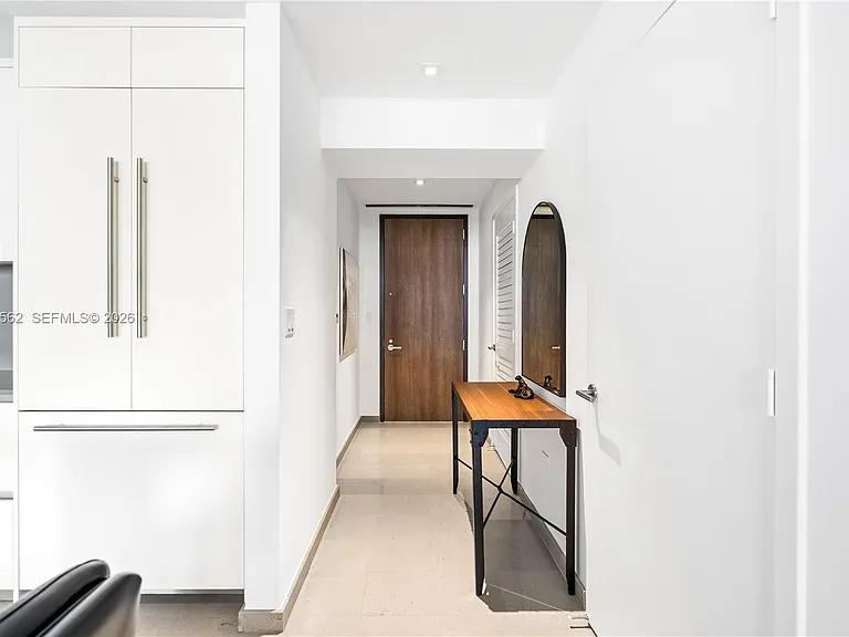 88 SW 7th St #1006 — Photo 6