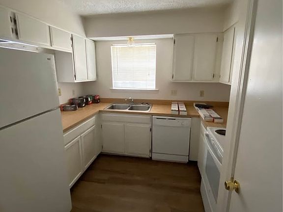 4th image of 824 Rue Rochelle