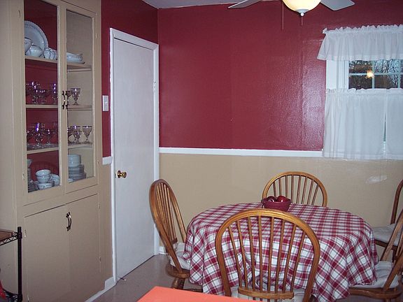 3rd image of 115 Atwood St