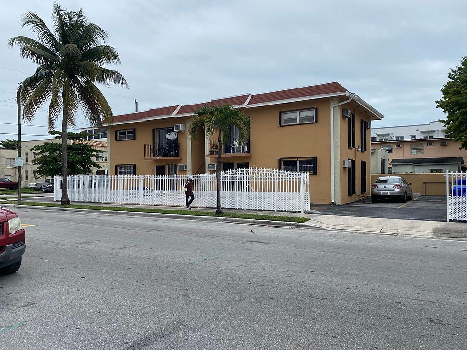2nd image of 443 NW 13th Ave APT 1