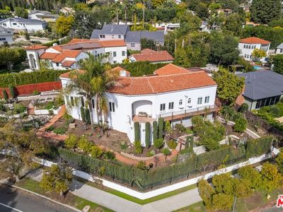 2306 Hillhurst Ave, Los Angeles, CA, 90027