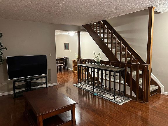 3rd image of 7855 Malton Ln