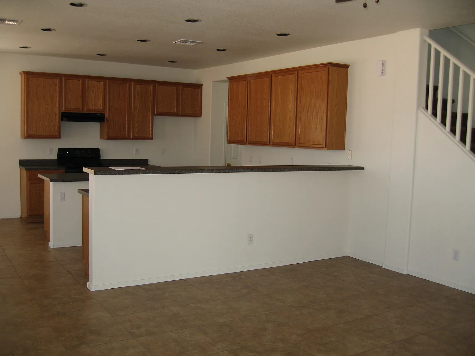 5 bed, 2888 sqft, $2,645 — Photo 4