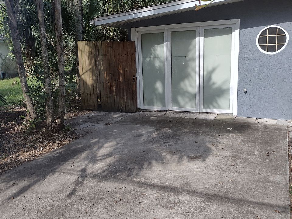 1st image of 1265 32nd St