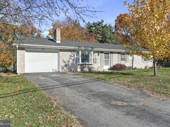 207 University Dr, Mont Alto, PA 17237