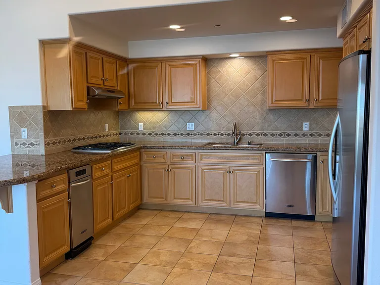 Tradewinds Dr — Photo 8