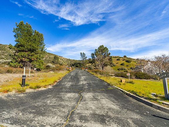 3rd image of 43738 Mountain View Rd