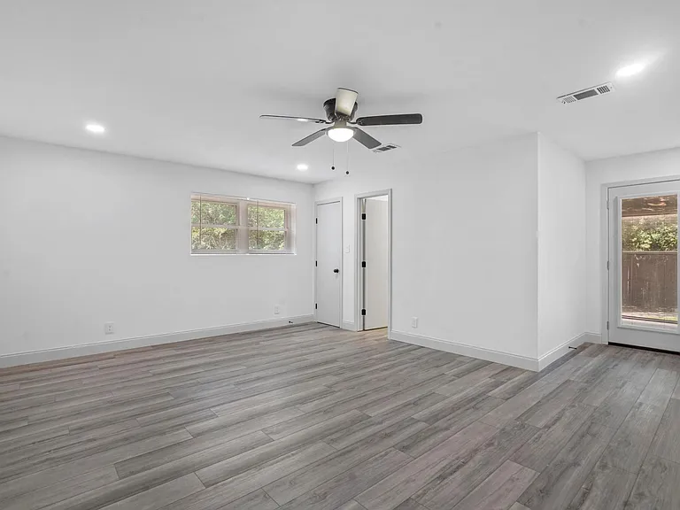 514 Canyon Ridge Dr — Photo 33