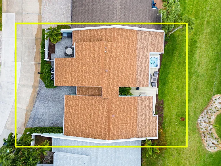 17235 Bay St — Photo 43