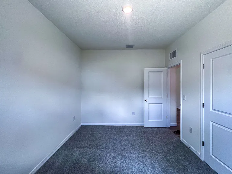 1315 NW 132nd Cir — Photo 28