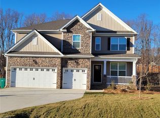 4664 Thatcher Woods Dr, Oak Ridge, NC 27310