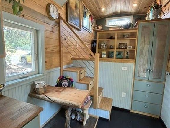 3rd image of 24888 Timothy Road