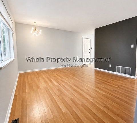 2nd image of 1920 E 81st Pl