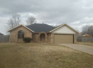 3479 W Tracy Ct, Springfield, MO 65807
