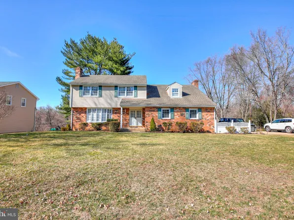 26 Club View Ln, Phoenix, MD 21131