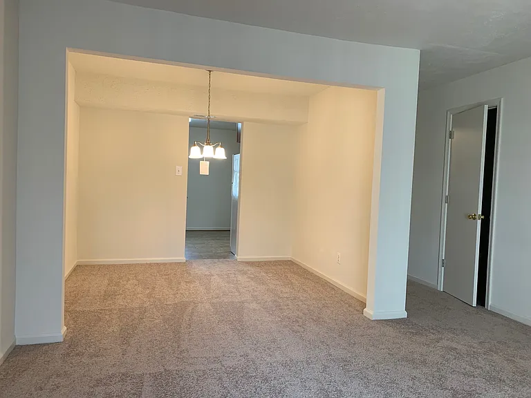 7 Farrell Ln — Photo 5