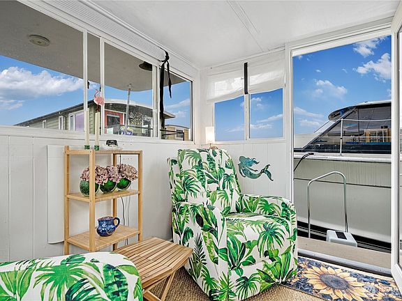 26th image of 2040 Westlake Avenue N #14