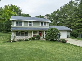 1975 E Country Creek Rd, Midland, MI 48640