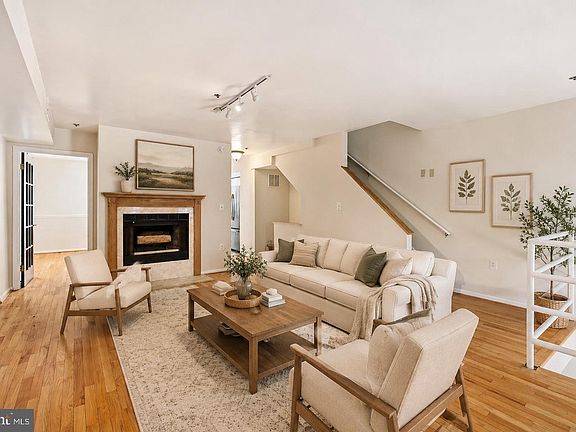 5th image of 737 3rd St NE