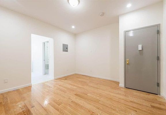 3rd image of 34-10 42nd St #2A
