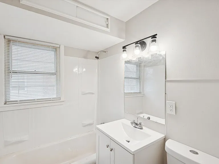 2302 Saratoga Ave — Photo 21