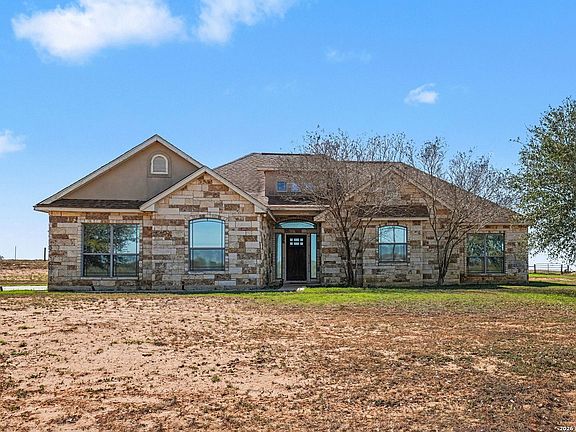 4th image of 3270 County Road 405