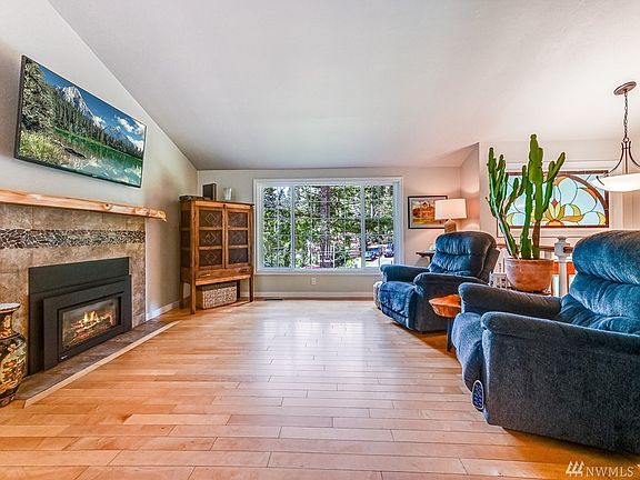 3rd image of 43312 SE 173rd St