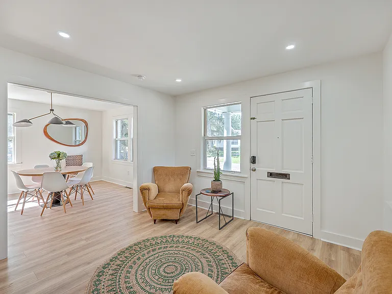 1136 Marquis Rd — Photo 6