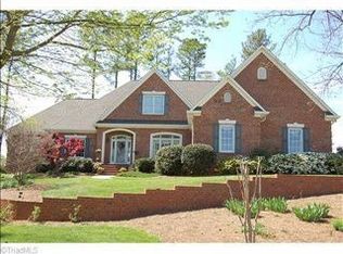 170 Sawgrass Dr, Advance, NC 27006