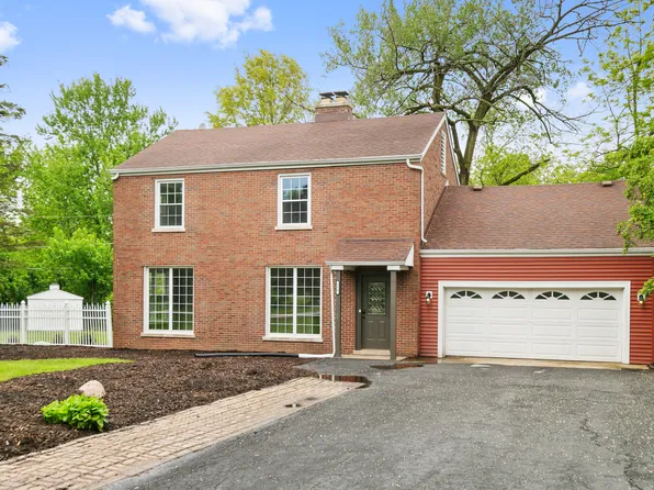 239 Cornwall Dr, Crete, IL 60417