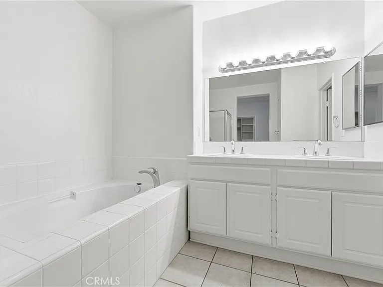 24 Corbin St — Photo 15