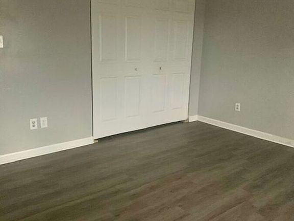 4th image of 215 E Green St