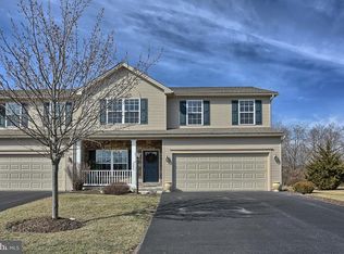 265 Stonehedge Dr, Carlisle, PA 17015