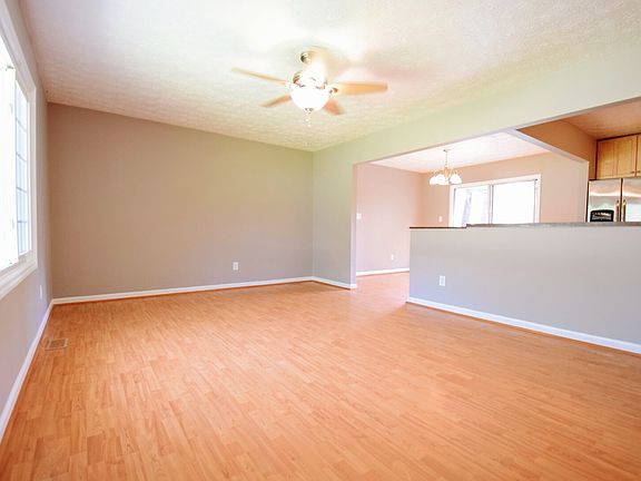 4th image of 211 Livermore Dr