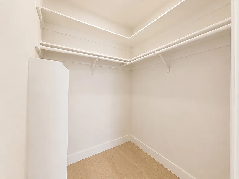 4727 Kester Ave #201 — Photo 9