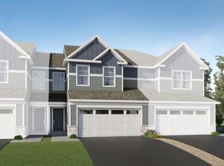1075 Anmeadle Row, Rosemount, MN 55068