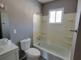 310 E McKinley Ave, Des Moines, IA 50315