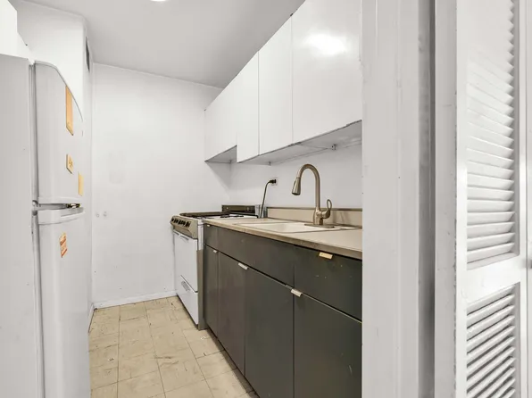 180 West End Avenue image 13 of 25