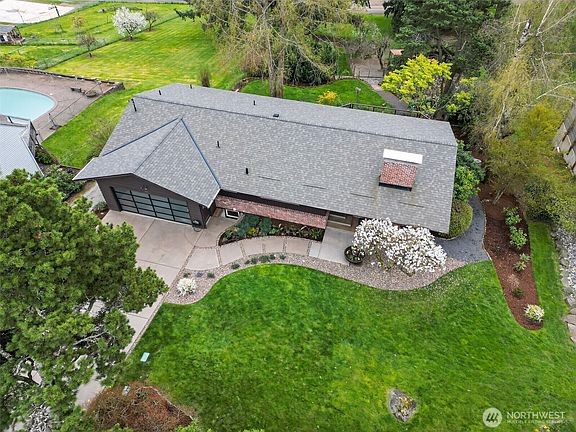 3rd image of 12944 SE Ridgecrest Road
