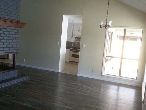3rd image of 506 Taos Dr