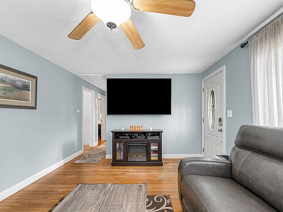 5th image of 1295 Hildreth St