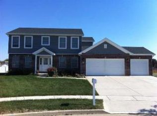 2 Shalimar Point, Bloomington, IL 61705