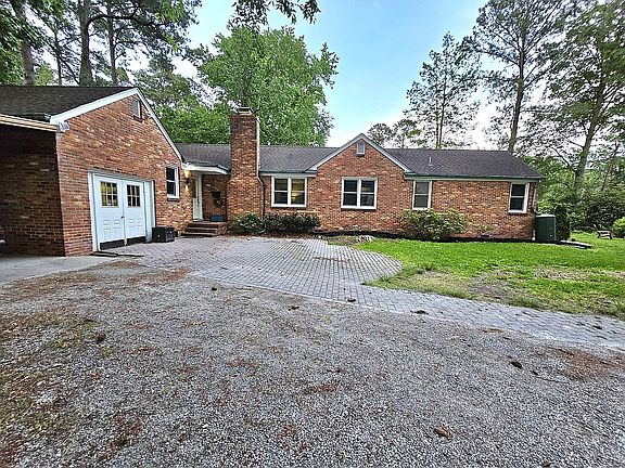 4th image of 1520 S Eleanor Ct