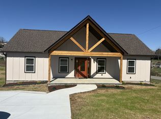 2199 Fincher Dr, Westmoreland, TN 37186