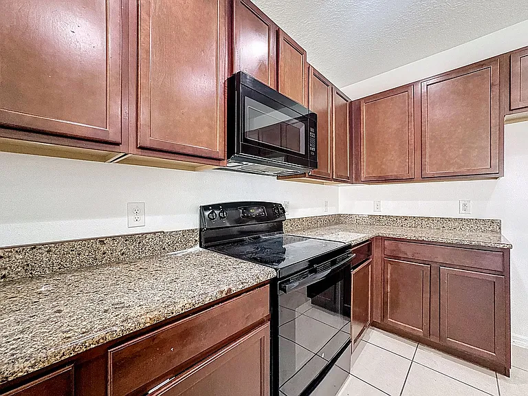 662 Vitoria Rd — Photo 12