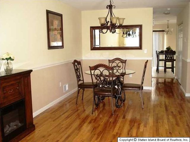 2nd image of 15 Carmella Ct