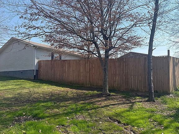 3rd image of 186 Terrace View Dr