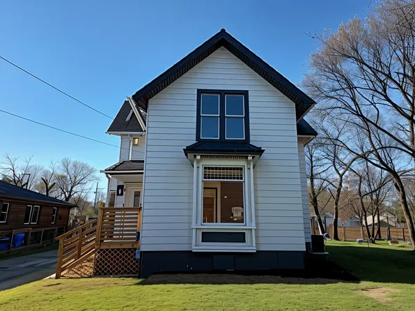 1520 N Rockton Ave, Rockford, IL 61103