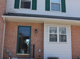 305 Country Club Rd, Red Lion, PA 17356