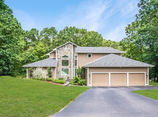 31 Sentry Hill Rd, Sharon, MA 02067
